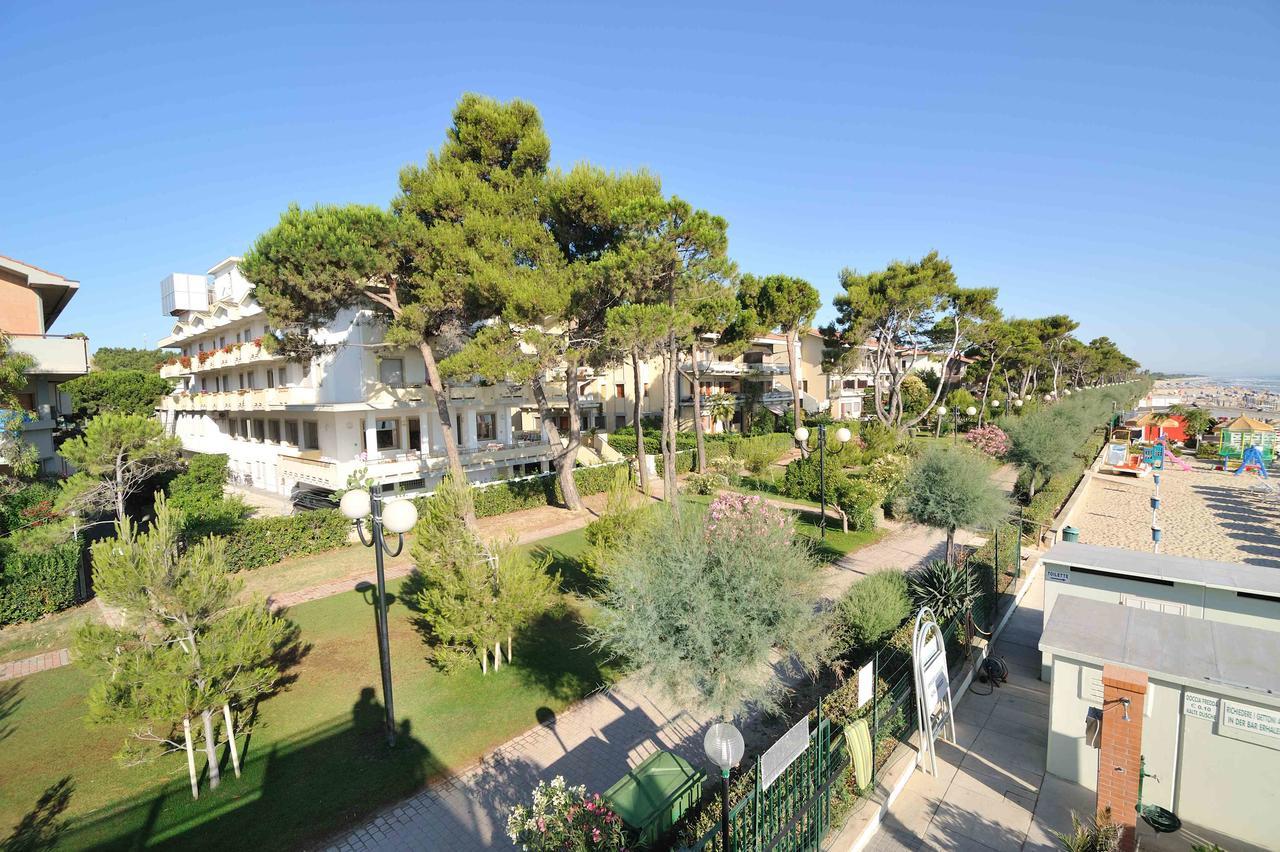 Hotel Abruzzo Pineto Kültér fotó