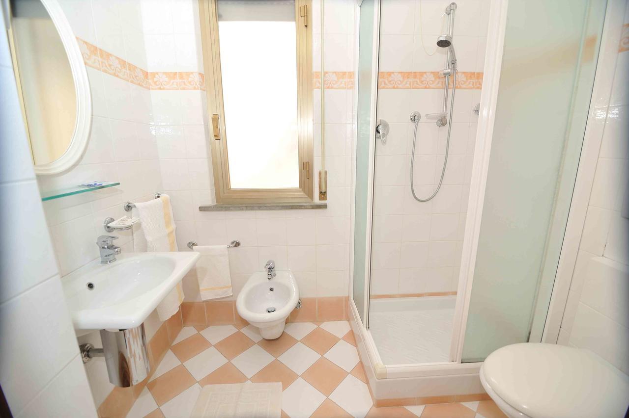 Hotel Abruzzo Pineto Kültér fotó