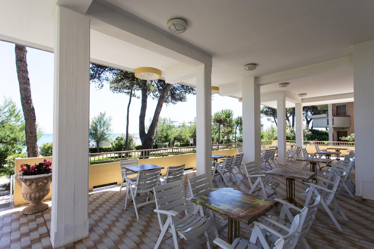 Hotel Abruzzo Pineto Kültér fotó