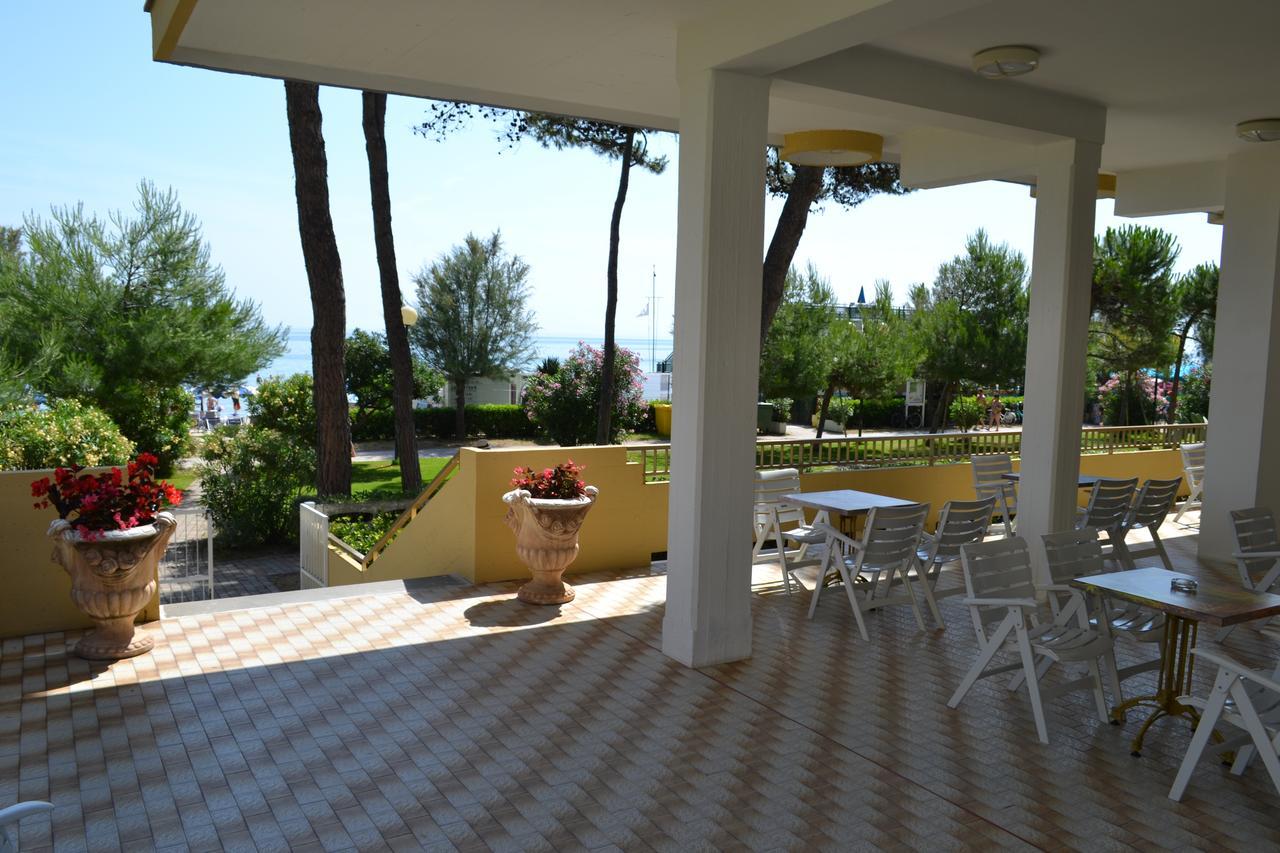 Hotel Abruzzo Pineto Kültér fotó