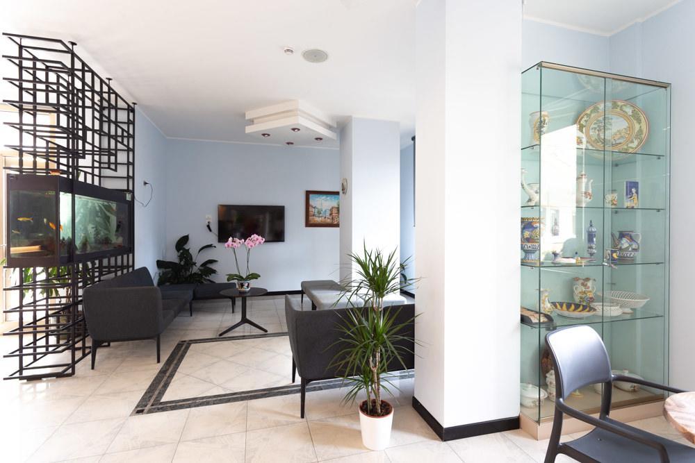 Hotel Abruzzo Pineto Kültér fotó