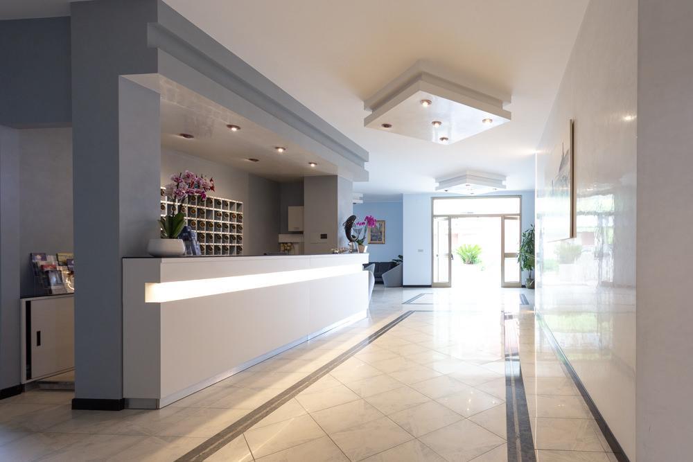 Hotel Abruzzo Pineto Kültér fotó